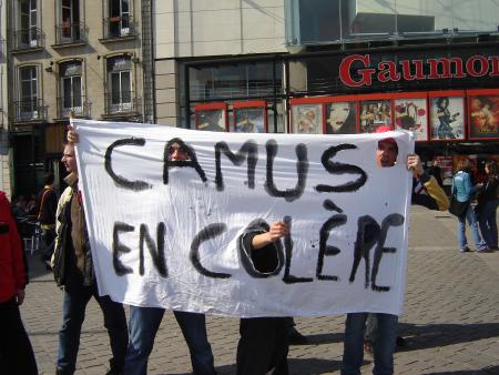 camus en gr&egrave;ve